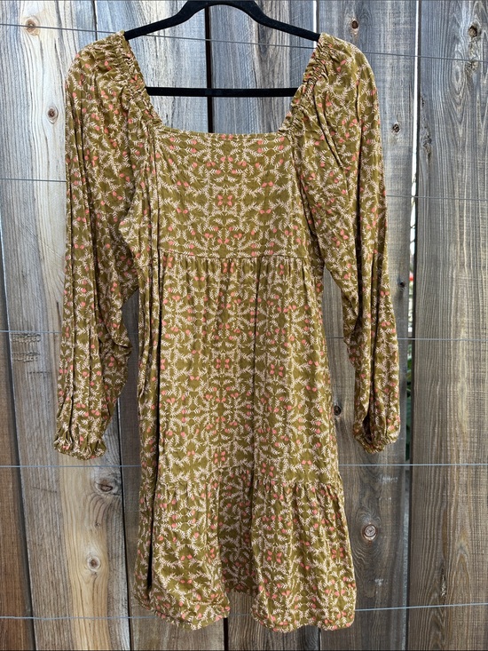 Universal Thread Dresses & Skirts - Universal Thread Tan w Pink and Cream Floral